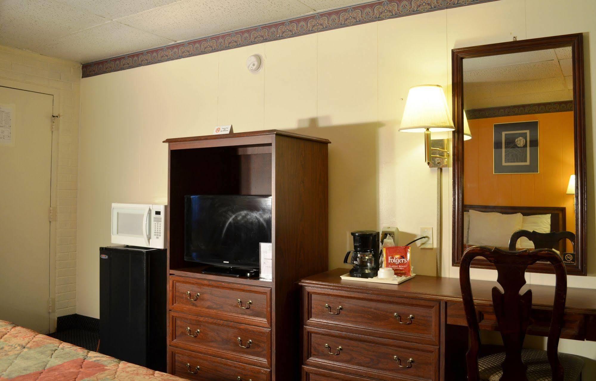 Economy Inn Bluefield Екстер'єр фото