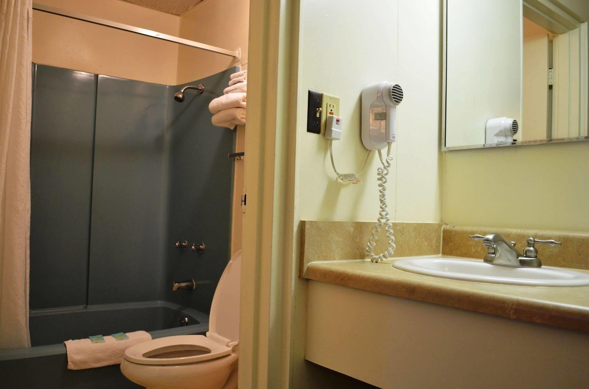 Economy Inn Bluefield Екстер'єр фото